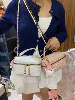 (Kategori: ) berada di . Dikirim oleh petite.fashion (ID iklan 1385025078, Gambar 1). Deskripsi: .
