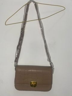 (Kategori: ) berada di . Dikirim oleh apreshuke (ID iklan 1384960830, Gambar 1). Deskripsi: .