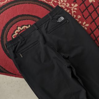 (Kategori: ) berada di . Dikirim oleh outfithunterstore (ID iklan 1385002287, Gambar 1). Deskripsi: .