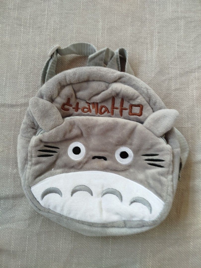 Totoro backpack for kids (Category: Other Babies Going Out Needs) located in Calamba. Submitted by merrymerida (Listing ID 1384937999, Image 1). Description: .