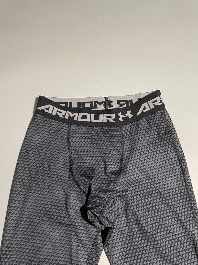 Under Armour Heat Gear Compression Pants (Category: Activewear) located in Taguig. Submitted by sellnbustle (Listing ID 1384977343, Image 3). Description: Under Armour Heat Gear Compression Pants Size medium fitting 28-32 waist Authentic Excellent condition.