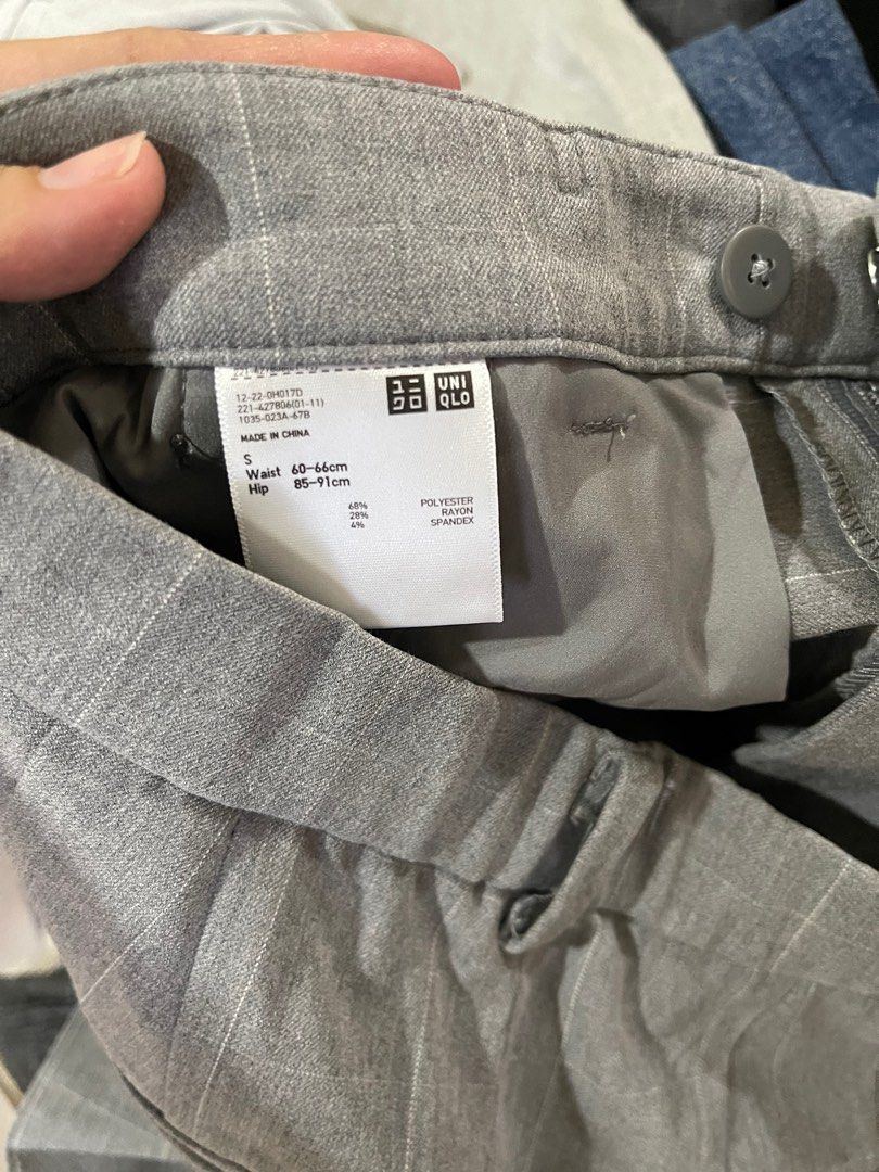 Uniqlo grey checkered trousers (Category: Other Bottoms) located in Daraga. Submitted by freestyleselections (Listing ID 1384919253, Image 2). Description: .