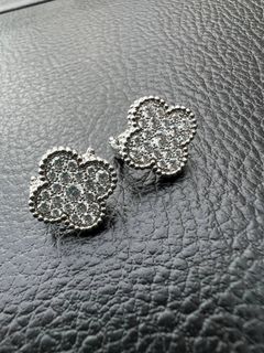 (Category: ) located in . Submitted by itemfashion (Listing ID 1385016883, Image 1). Description: .
