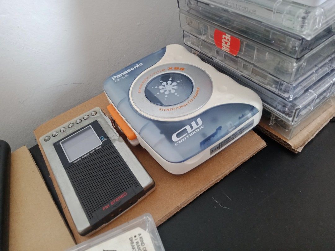 Walkman/ amfm receiver / recorder (Category: Portable Music Players) located in Bulacan. Submitted by dyazpuzhpley021577r (Listing ID 1384837397, Image 2). Description: pirce starts at 600 and up some with iisue mostly working.