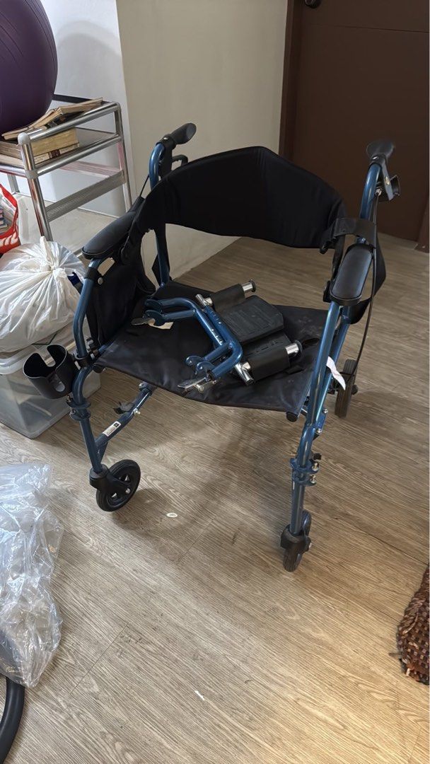 Wheel Chair/Walker/Comode (Category: Wheelchairs) located in Mandaluyong City. Submitted by girlieadelacruz28 (Listing ID 1385014317, Image 1). Description: 1 month used Comode 1 year used wheelchair/walker from US .