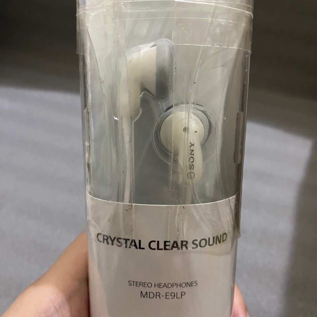 Wired Earphones: Baseus Encok C17, Sony MDR-E9LP (Category: Earphones) located in Pasig City. Submitted by suzybany (Listing ID 1384878742, Image 2). Description: Php 120: Baseus (Type C) - only opened but never used bc its not compatible with my phone Php 270: Sony (13.5mm Jack) - sealed.