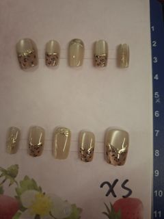 由 .yun.yun. (刊登 ID 1384958966，圖片 1) 提交，位於 的 (類別：)，說明：。
