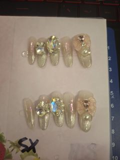 由 a78756522029825 (刊登 ID 1384959701，圖片 1) 提交，位於 的 (類別：)，說明：。