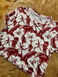 (Category: ) located in . Submitted by declutteredby.iya (Listing ID 1385095682, Image 1). Description: .