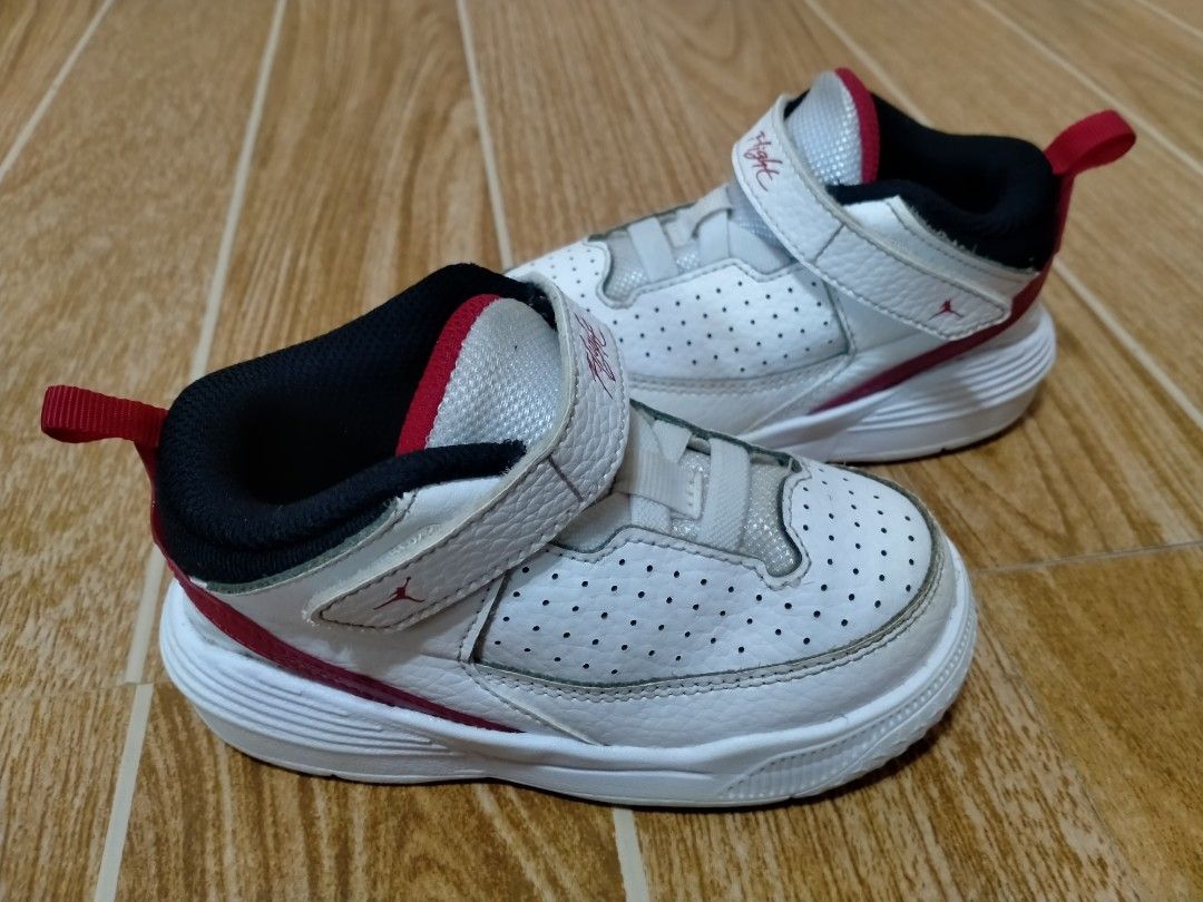 AIR JORDAN MAX AURA 5 (Category: Babies & Kids Fashion) located in Cabuyao City. Submitted by Bike_Clothing10 (Listing ID 1385195120, Image 1). Description: READ FIRST.. FOR SALE: AIR JORDAN MAX AURA 5 Excellent Condition Size 8c/14cm PRICE: 1K + SF PICK UP OR SHIPPING ONLY LOCATION: Cabuyao Laguna -NO COD/COP- Courier: J&T Mop: Gcash PM FOR INQUIRIES.....
