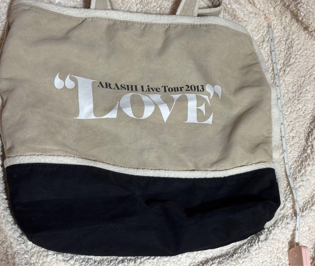 Arashi Tote Bag (Category: Luxury Bags & Wallets) located in General Trias. Submitted by familyisasoultribe (Listing ID 1385055016, Image 2). Description: Available as long wala pa nakalagay na sold po :) 🧿Location is General Trias, Cavite🧿 RFS: Decluttering Original (wala naman fake na Arashi items 😂 ) from Japan, spare ko na lang, planning to sell other Arashi stuffs and Magazine nila Sho hahaha. Cash On Pick Up - pwede check to sawa if pick