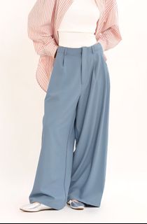 (Category: ) located in . Submitted by accioshoes (Listing ID 1382712132, Image 1). Description: .