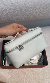 (Category: ) located in . Submitted by belleluxurybrand (Listing ID 1385055944, Image 1). Description: .