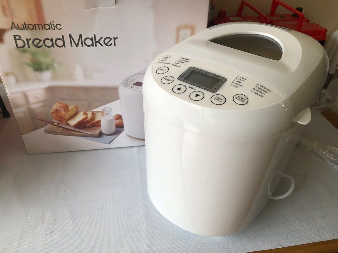 Automatic Bread Maker (Category: Other Kitchenware & Tableware) located in Caloocan City. Submitted by annacruzita (Listing ID 1385220978, Image 1). Description: NEW OLD STOCK •received as wedding gift RFS: not needed.