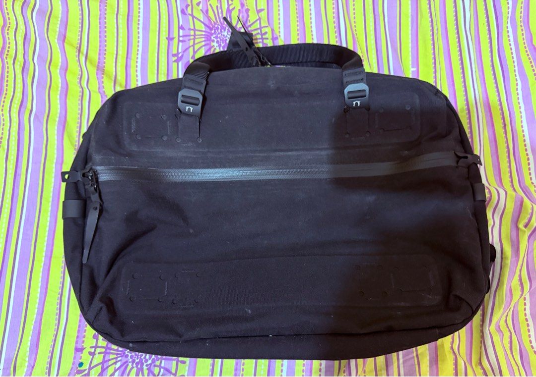 Black Ember Forge 20 3-Way (Category: Backpacks) located in Quezon City. Submitted by moymoyf (Listing ID 1385130141, Image 1). Description: Black Ember Forge 20 3-Way Carry with Unused Bottle Holder Like New P11,000 Slightly Negotiable Meet-Ups: 1) Mezza Residence 2) Trinoma Delivery: To be booked by the buyer. Payment: 1) Cash 2 GCash / Bank Transfer.