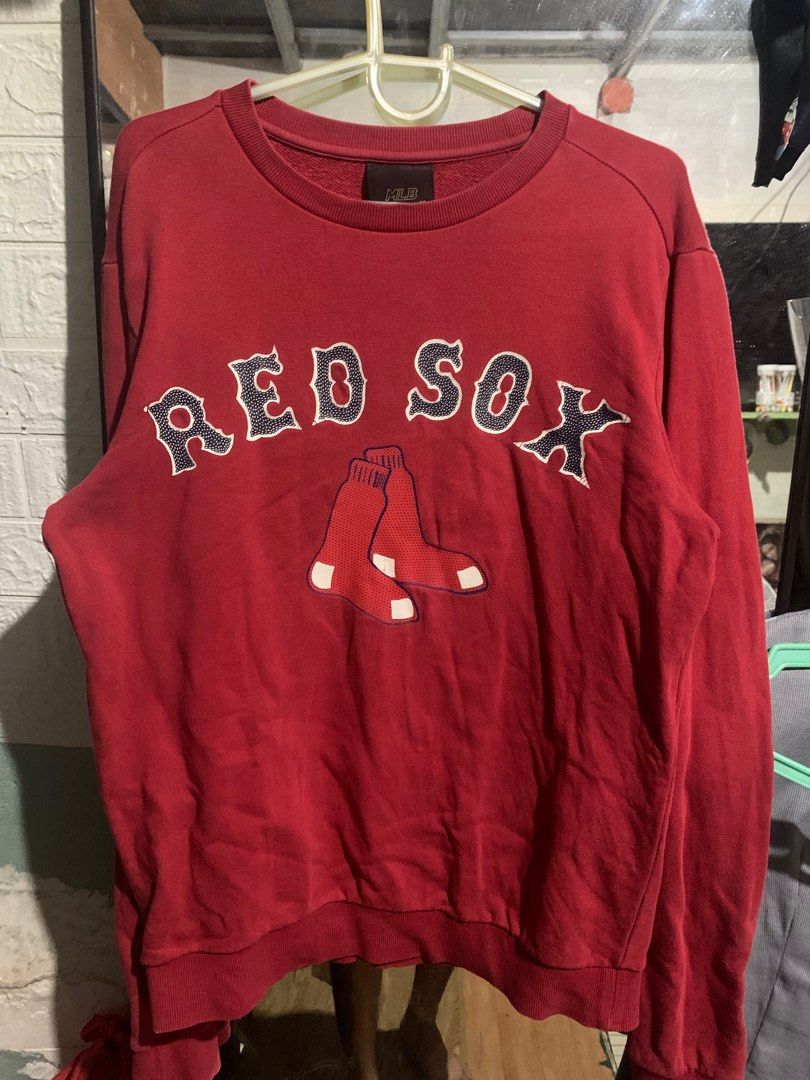 Boston Red Sox Crewneck (Category: Coats, Jackets and Outerwear) located in Makati City. Submitted by for-keep (Listing ID 1385185286, Image 1). Description: .