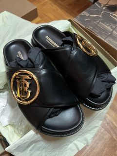 （分類：）位於 。 由 selldyeaaaa 提交（商品編號 1385145985，圖片 1）。簡介： 。