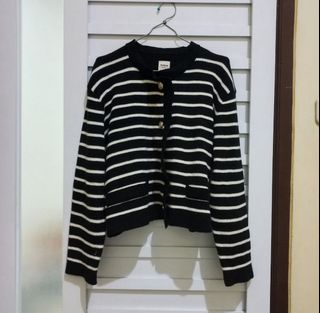 (Kategori: ) berada di . Dikirim oleh avelle.thrift (ID iklan 1385159005, Gambar 1). Deskripsi: .