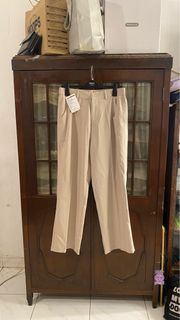 (Kategori: ) berada di . Dikirim oleh chindo.thriftshop (ID iklan 1385068397, Gambar 1). Deskripsi: .