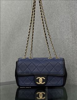 (Category: ) located in . Submitted by neverfull_luxury_sg (Listing ID 1385165217, Image 1). Description: .