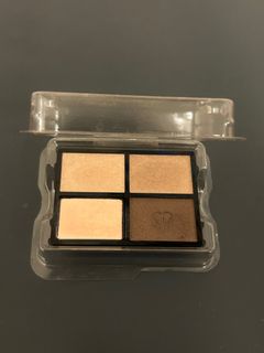 （分類：）位於 。 由 yumi.makeup 提交（商品編號 1385183235，圖片 1）。簡介： 。