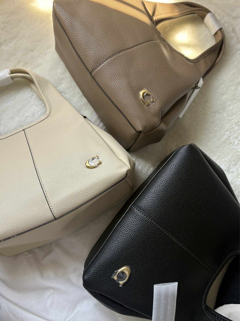 COACH LANA CROSS BODY BAG (Category: Luxury Bags & Wallets) located in Manila. Submitted by justria (Listing ID 1385052852, Image 3). Description: VIETNAM MADE COMPLETE INCLUSION .