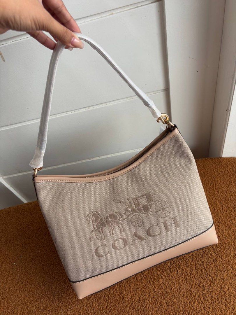 Coach Laurel Shoulder Bag (Category: Carriers & Slings) located in Candelaria. Submitted by pinkykeenshop (Listing ID 1385171867, Image 1). Description: .