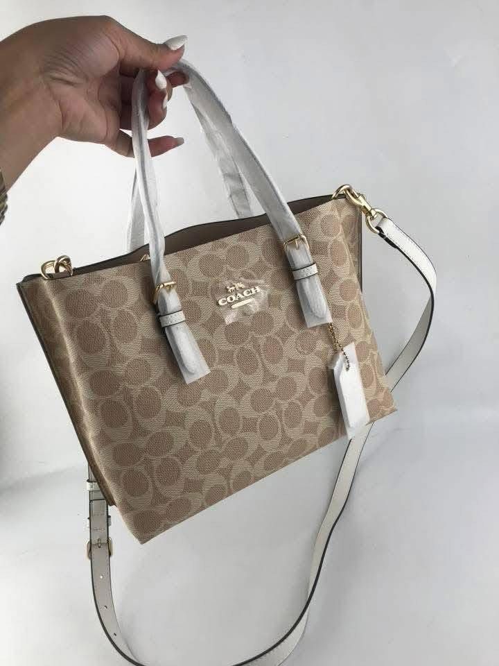 Coach Mollie 25 (Category: Luxury Bags & Wallets) located in Rizal. Submitted by LuxbyMarifrance (Listing ID 1385132353, Image 2). Description: Coach Mollie Tote Bag 25.
