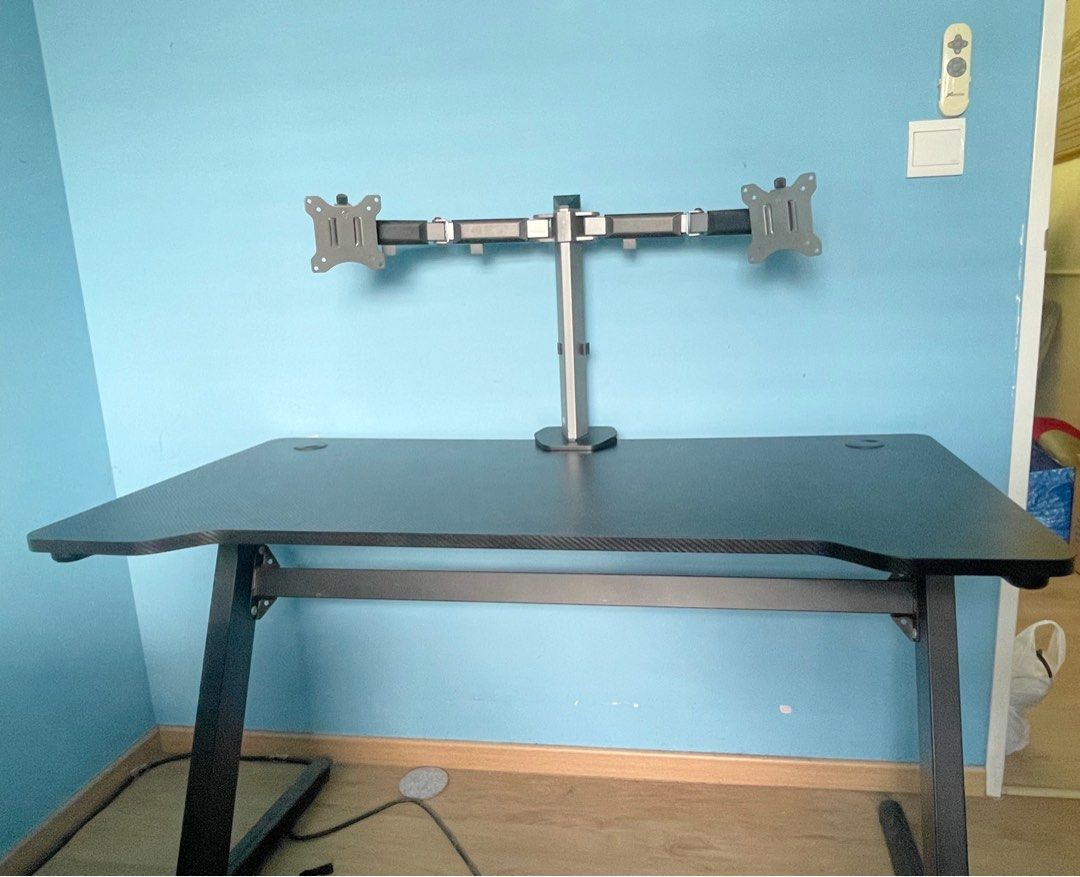 Computer Table (Category: Tables & Sets) located in Singapore. Submitted by theclosettreasure (Listing ID 1385092921, Image 2). Description: Nego for fast dealers. Low ballers will be immediately blocked. Pickup or arrange own delivery from Tampines North Drive 1..