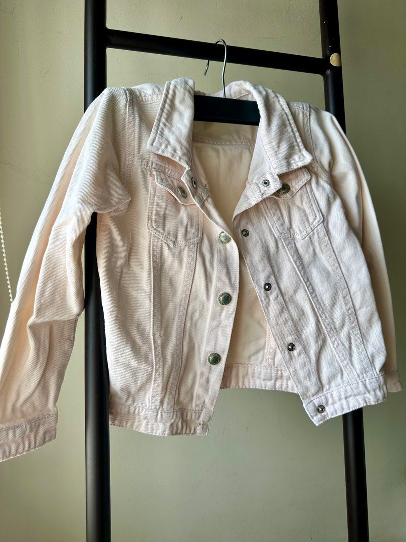 Denim Jacket Girls Light Pink (Category: Babies & Kids Fashion) located in Quezon City. Submitted by margarp (Listing ID 1385108058, Image 1). Description: Free if you purchase any 2 available listings .