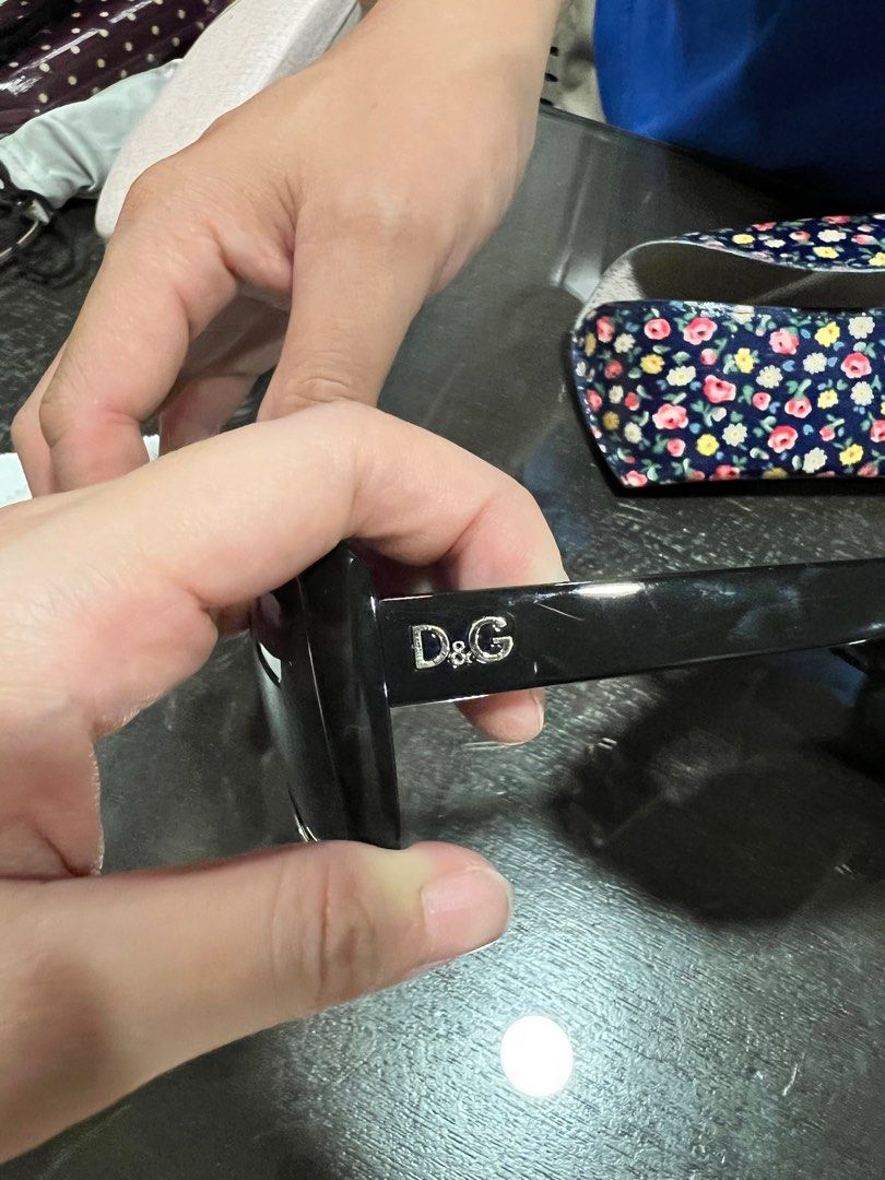 Dolce and gabbana original sunglasses (Category: Sunglasses & Eyewear) located in Makati City. Submitted by declutterme19 (Listing ID 1385073738, Image 3). Description: .