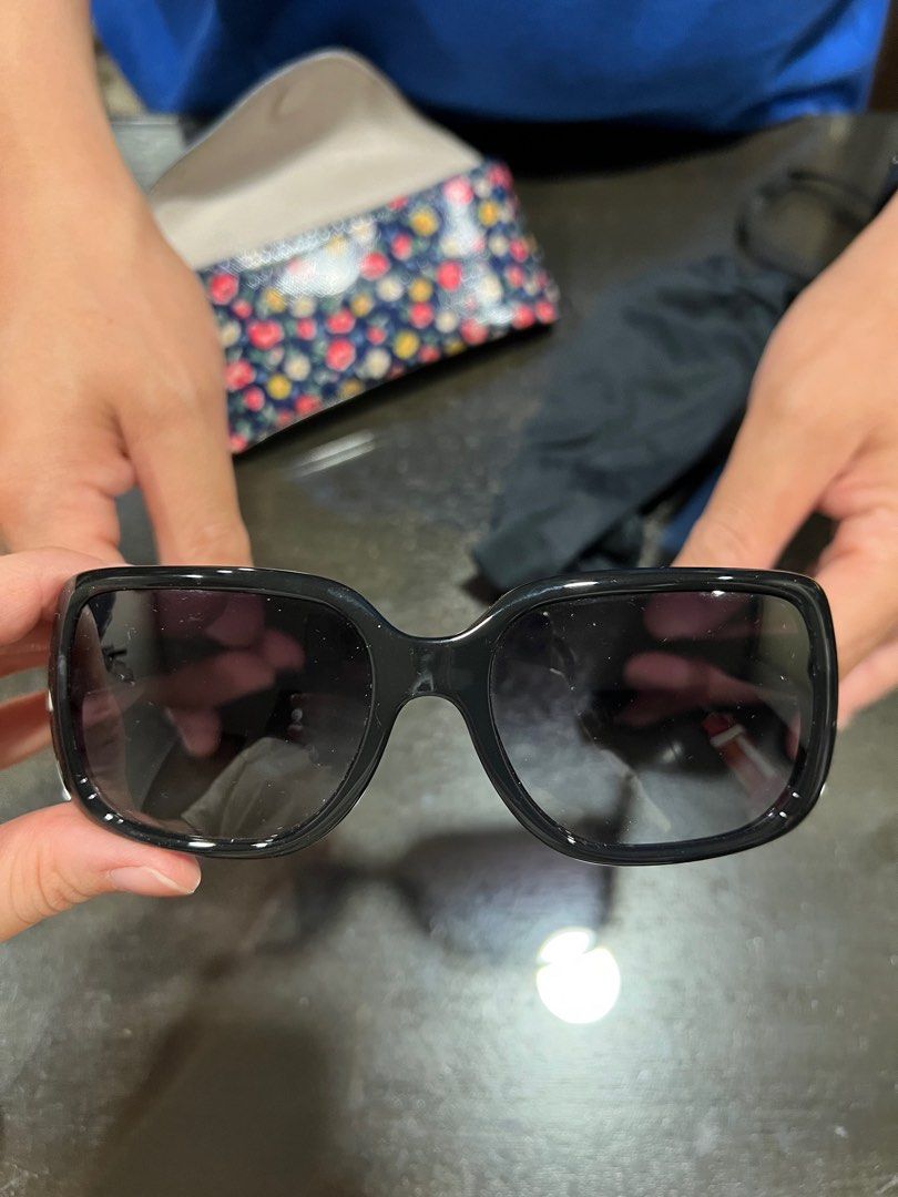Dolce and gabbana original sunglasses (Category: Sunglasses & Eyewear) located in Makati City. Submitted by declutterme19 (Listing ID 1385073738, Image 1). Description: .