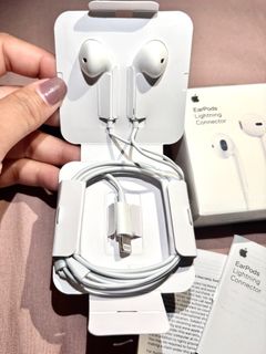 (Category: ) located in . Submitted by sn_accessories (Listing ID 1385191773, Image 1). Description: .