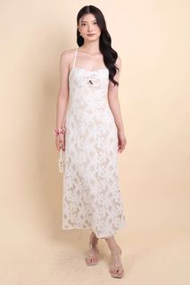 (Category: ) located in . Submitted by mostlybrandnewclothes (Listing ID 1385181783, Image 1). Description: .