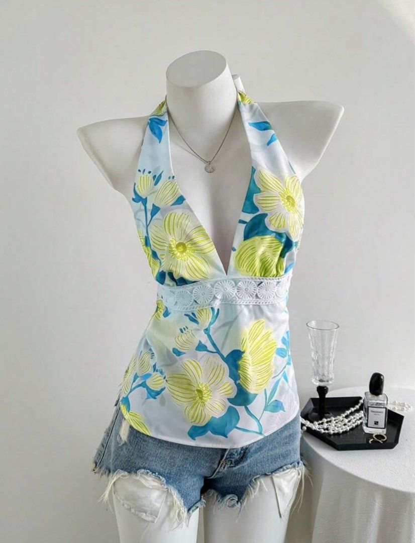 Halter Top (Category: Sleeveless) located in Tarlac. Submitted by luvanth (Listing ID 1385158950, Image 2). Description: ╰➤ mop: gcash & bdo ╰➤ mod: j&t or lbc.