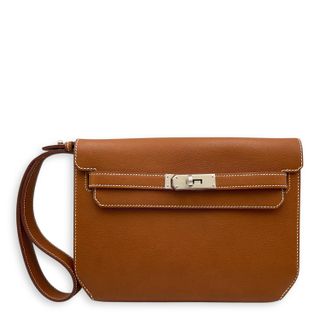 (Category: ) located in . Submitted by carousellluxury (Listing ID 1385158372, Image 1). Description: .