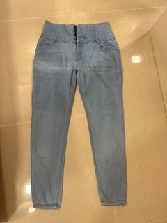 (Category: ) located in . Submitted by superstore888 (Listing ID 1385132776, Image 1). Description: .