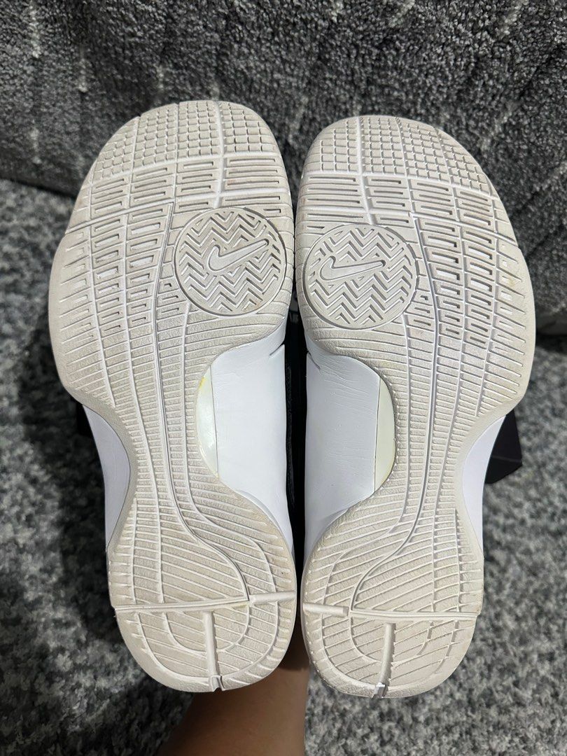 Nike Hyperdunk Lux (Category: Sneakers) located in Lapu-Lapu City. Submitted by jamesflorida0007 (Listing ID 1385074681, Image 3). Description: Hyperdunk Lux Size 8.5 In excellent condition Sign of use No sole separation Rare pair Original/Authentic Check detailed pic to appreciate the shoes For 2,700 only❗️ (Free shipping door to door) Pay now, Ship later ❌AutoPass COD/COP 💸MOP: Gcash/BPI 📦 Courier: Jrs express (2-3 days) Can ship nationwide �