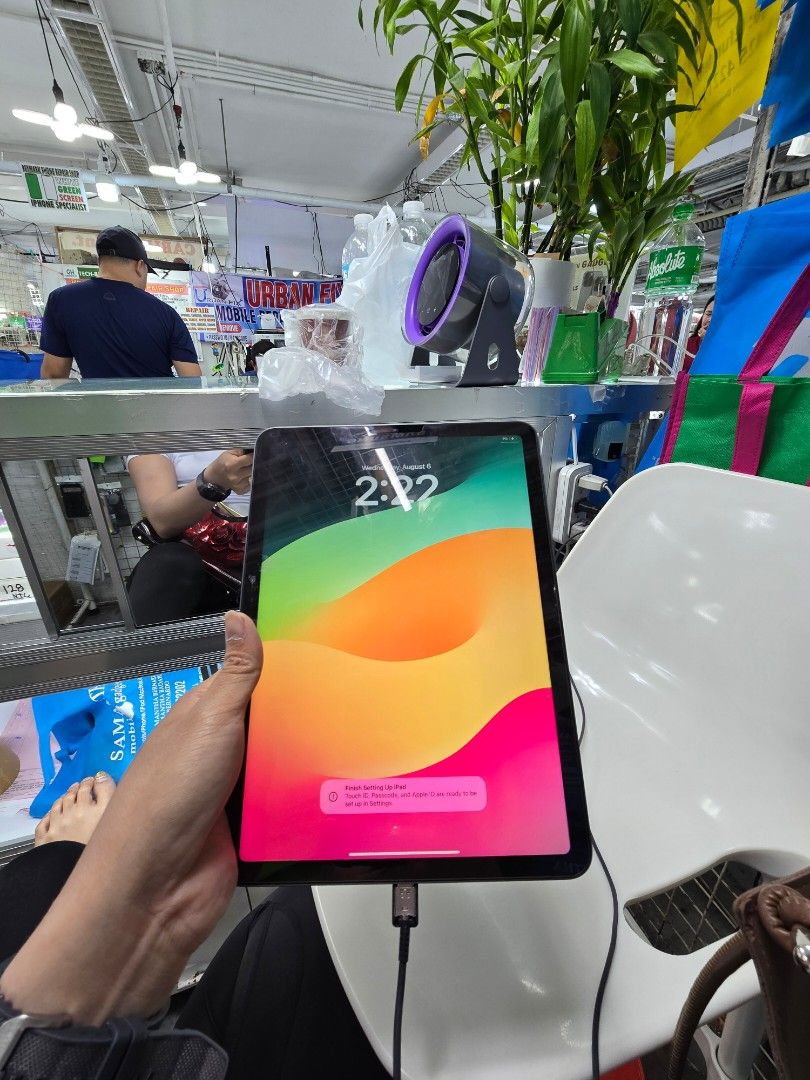Ipad Air 5 64gb Wifi Only (Category: iPad) located in Manila. Submitted by lenweltong05295 (Listing ID 1385105090, Image 2). Description: Ipad Air 5 64gb Wifi Only Secondhand Charger Included Onhand Stock.
