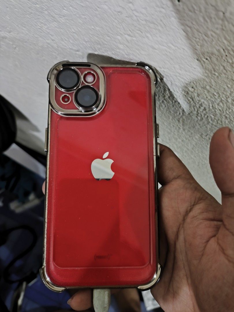 iPhone 14 FOR SWAP TO IP13 (Category: iPhone 14 Series) located in Quezon City. Submitted by palespales (Listing ID 1385055962, Image 2). Description: LF iPhone 13 + 6k, swap. Pwede ring for sale, 21k fixed. 128gb, 87% BH. QC area.