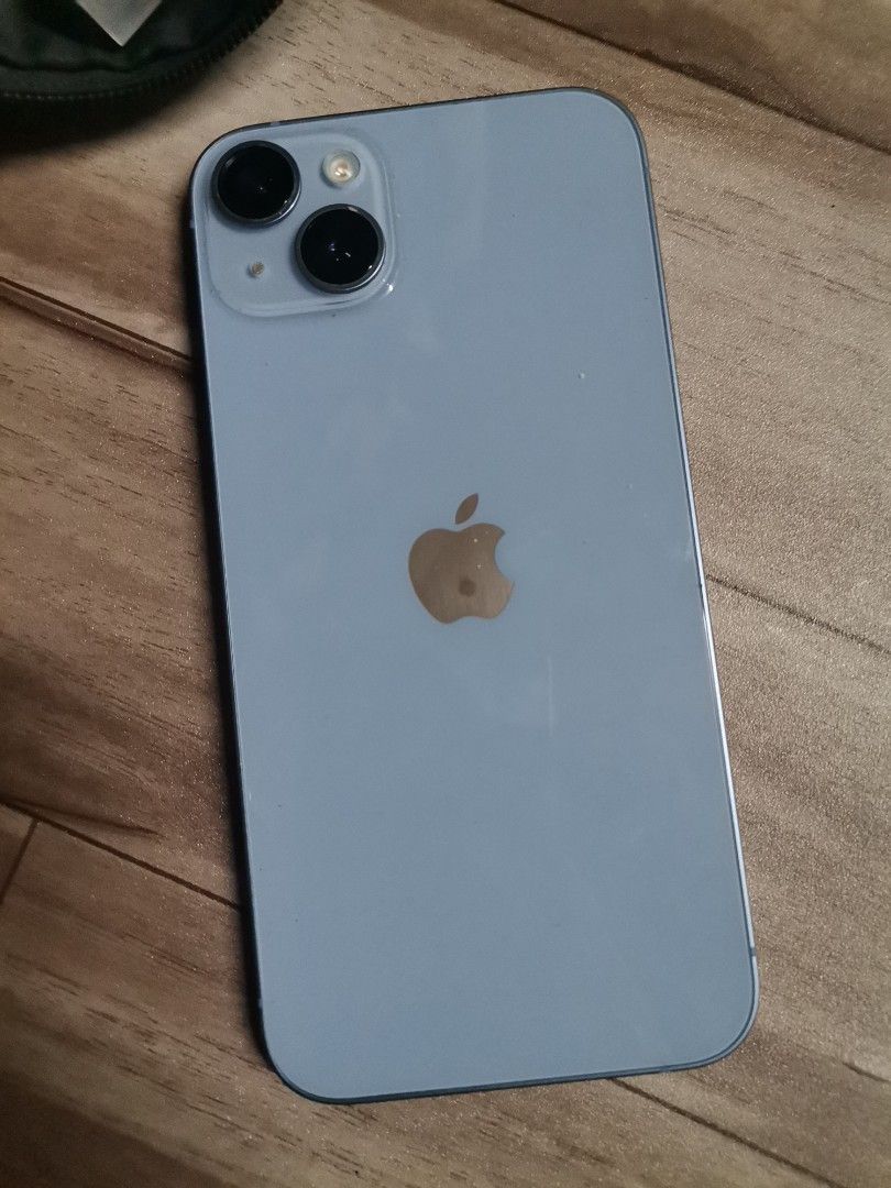 iPhone 14 plus 256gb (Category: iPhone 14 Series) located in Pasay City. Submitted by lefoj (Listing ID 1385225168, Image 1). Description: for sale iphone 14 plus 256gb no hidden issues, box (isasama ko kapag nakita ko) unit only freebies (phone case).