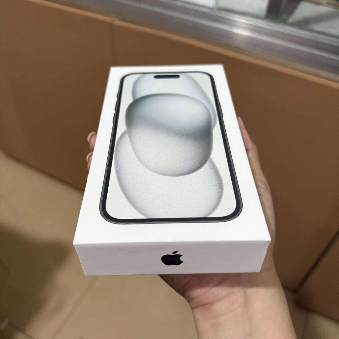 iPhone 15 128gb Black (Category: iPhone 15 Series) located in Manila. Submitted by camilleirlzd29 (Listing ID 1385171671, Image 2). Description: iPhone 15 128gb Black Brand new sealed NTC ₱34,000 only.
