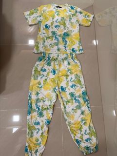 (Category: ) located in . Submitted by superstore888 (Listing ID 1385127859, Image 1). Description: .