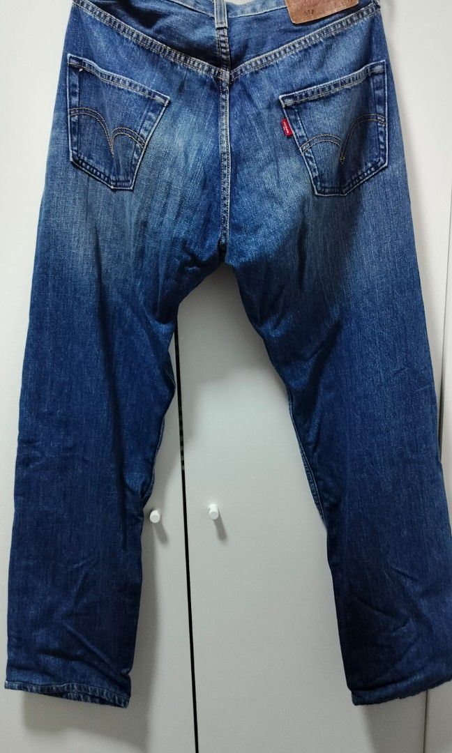 levis (Category: Jeans) located in Kuala Lumpur. Submitted by marissamaryam (Listing ID 1385170175, Image 3). Description: W29 L32.
