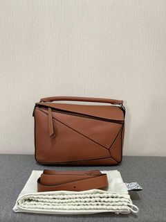 (Kategori: ) berada di . Dikirim oleh anzeraluxbags.id (ID iklan 1385064191, Gambar 1). Deskripsi: .