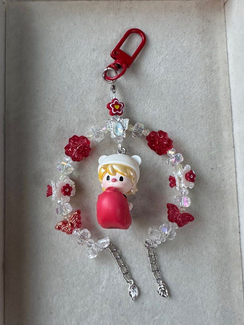 Loop Keychains (Category: Handmade Craft) located in Singapore. Submitted by graciecraft (Listing ID 1385190025, Image 1). Description: Chat for more details 😊.