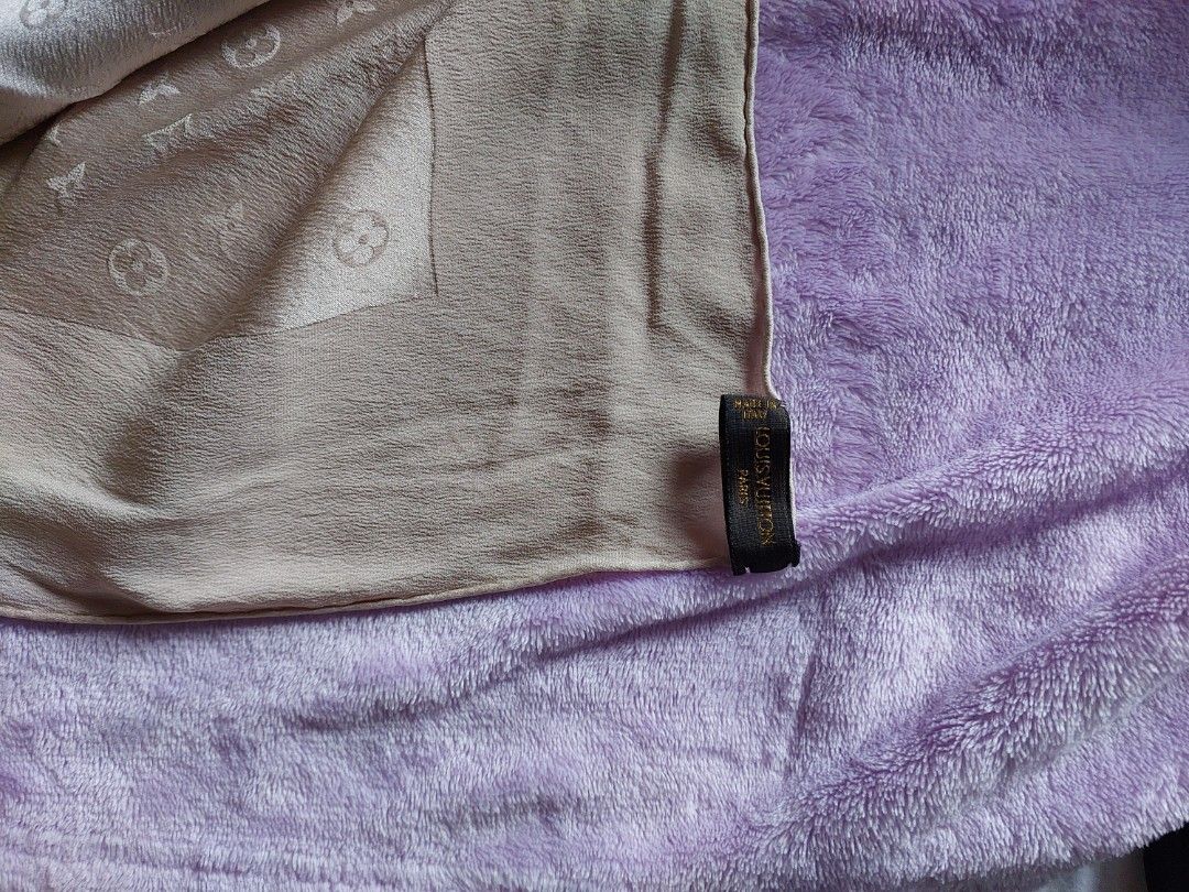 Louis Vuitton Silk Monogram Monaco square Scarf (Category: Luxury Accessories) located in Bacoor. Submitted by victoriaspickph (Listing ID 1385085679, Image 3). Description: Color beige po ito. di ko na pinalantsa. PM for the dimension. medyo malaki sya..