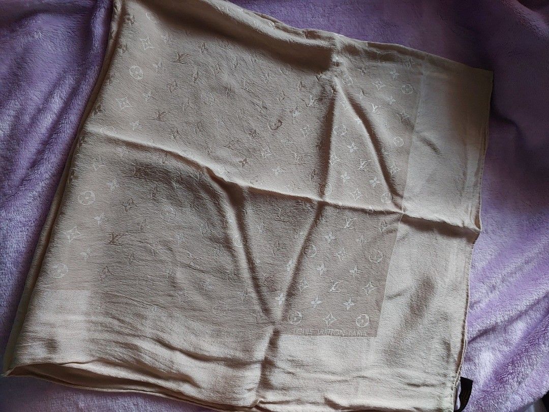 Louis Vuitton Silk Monogram Monaco square Scarf (Category: Luxury Accessories) located in Bacoor. Submitted by victoriaspickph (Listing ID 1385085679, Image 2). Description: Color beige po ito. di ko na pinalantsa. PM for the dimension. medyo malaki sya..