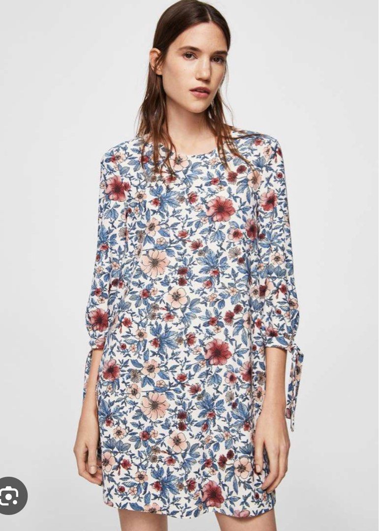 Mango Dress (Category: Dresses) located in Manila. Submitted by jpclassics (Listing ID 1385104312, Image 1). Description: Mango Printed Dress In excellent condition Size: XS but fits xs to semi medium body frame Last price posted RFS: Does not fit me anymore/ Decluttering.