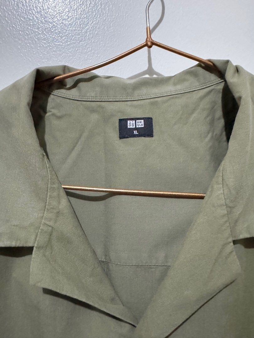 Uniqlo Mens Buttondown Polo (Category: Tshirts & Polo Shirts ) located in Cavite. Submitted by ja.999 (Listing ID 1385161221, Image 3). Description: 👉🏻 Olive green and Khaki (color may vary due to lighting) 👉🏻 ₱700 for two 👉🏻 XL 👉🏻 In good condition (needs a little ironing) 👉🏻 RFS: need funds.